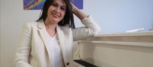 Piyano öğretmeni Elena Çekiç - Sputnik Türkiye