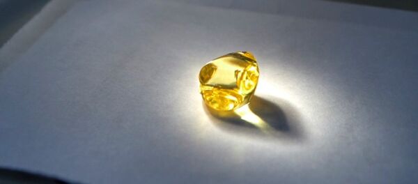 Rusya’da 34.17 karatlık sarı elmas bulundu - Sputnik Türkiye
