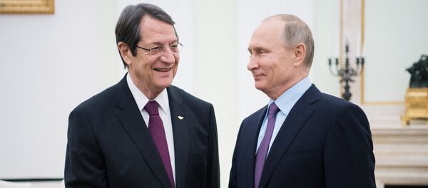  Rusya Devlet Başkanı Vladimir Putin ve Kıbrıs Cumhurbaşkanı Nikos Anastasiadis - Sputnik Türkiye