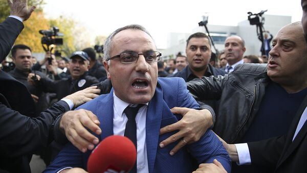 Gökçek taraftarları Akit Tv Ankara Haber Müdürü'ne saldırdı - Sputnik Türkiye