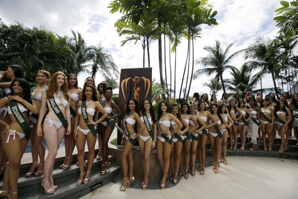 Miss Earth 2017 adayları Manila'daki fotoğraf çekimlerinde - Sputnik Türkiye