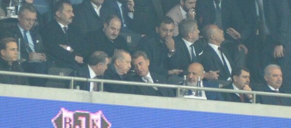 Beşiktaş Monaco maçı - Recep Tayyip Erdoğan tribünde - Sputnik Türkiye