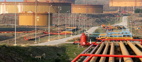 Adana'daki Ceyhan limanındaki petrol tankları - Sputnik Türkiye