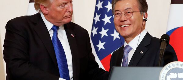 ABD Başkanı Donald Trump-Güney Kore Devlet Başkanı Moon Jae-in - Sputnik Türkiye