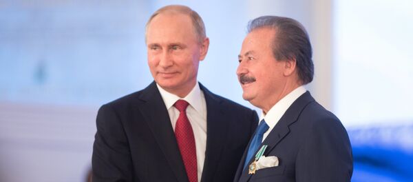 Rusya Devlet Başkanı Vladimir Putin ve Cavit Çağlar - Sputnik Türkiye