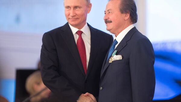 Rusya Devlet Başkanı Vladimir Putin ve Cavit Çağlar - Sputnik Türkiye