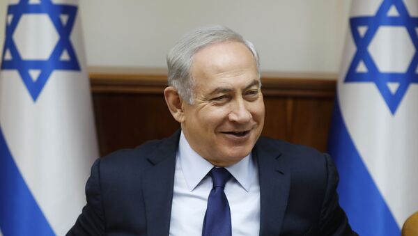 Israeli Prime Minister Benjamin Netanyahu attends the weekly cabinet meeting in Jerusalem, Sunday, July 30, 2017 - Sputnik Türkiye