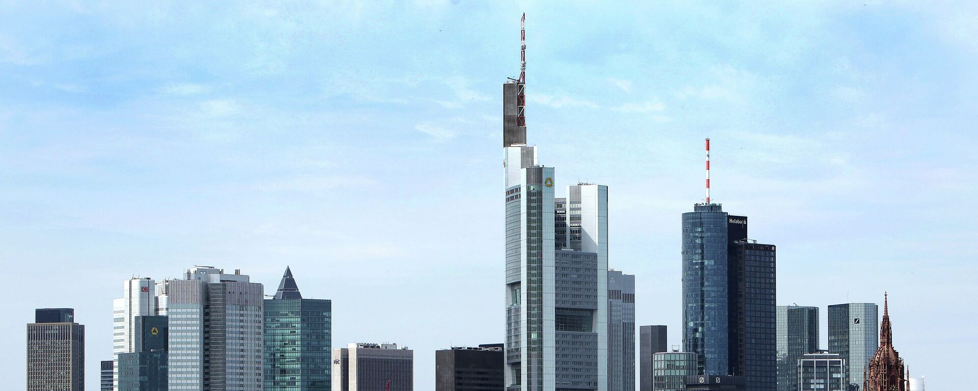 The skyline of Frankfurt am Main, central Germany - Sputnik Türkiye, 1920, 13.01.2023