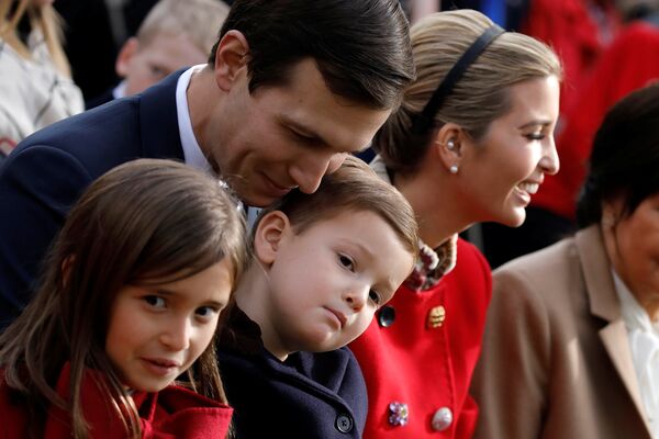 Jared Kushner- Ivanka Trump- Arabella ve Joseph Kushner Jared Kushner- Ivanka Trump- Arabella ve Joseph Kushner - Sputnik Türkiye