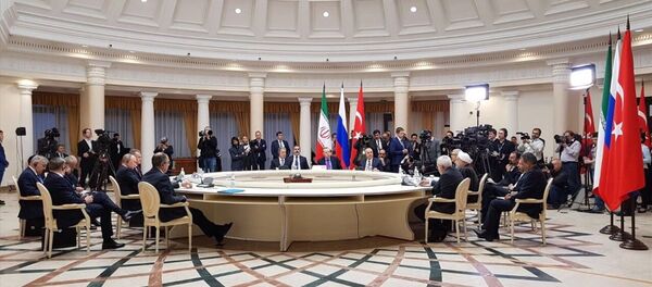 Soçi'de üçlü zirve - Sputnik Türkiye