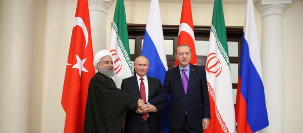 Cumhurbaşkanı Recep Tayyip Erdoğan, Rusya Devlet Başkanı Vladimir Putin ve İran Cumhurbaşkanı Hasan Ruhani - Sputnik Türkiye