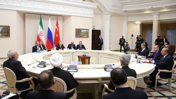 Rusya Devlet Başkanı Vladimir Putin, Cumhurbaşkanı Recep Tayyip Erdoğan ve İran Cumhurbaşkanı Hasan Ruhani - Sputnik Türkiye