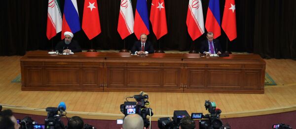 Üç liderin Soçi'deki zirvesi fotoğraflarda - Sputnik Türkiye