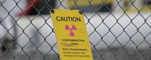 A sign warning of radioactive contamination - Sputnik Türkiye
