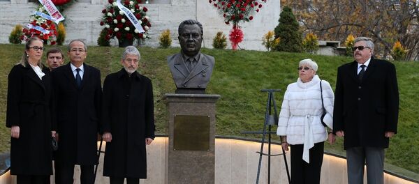 Rusya’nın Ankara Büyükelçiliği’nde Andrey Karlov anıtı açıldı - Sputnik Türkiye
