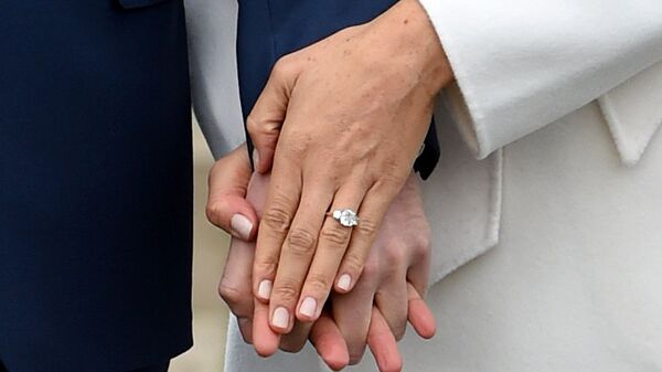 Prens Harry'nin Meghan Markle'a verdiği nişan yüzüğü - Sputnik Türkiye