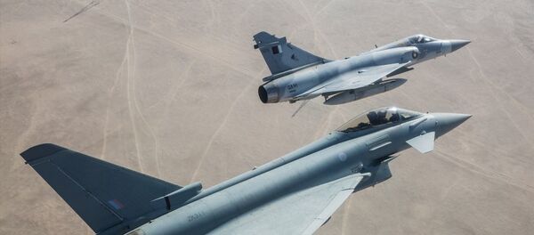 Katar ve İngiltere'den ortak tatbikat - Sputnik Türkiye