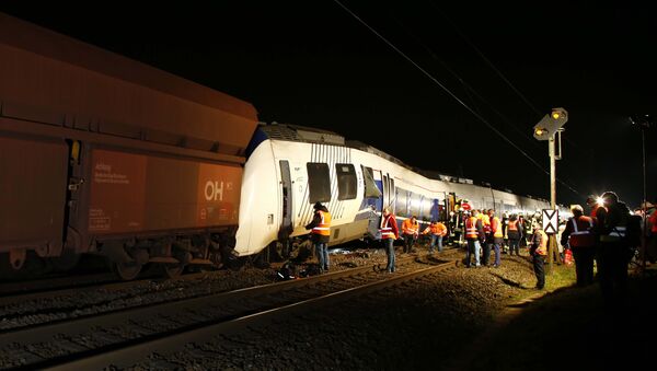 Almanya'da tren kazası - Sputnik Türkiye