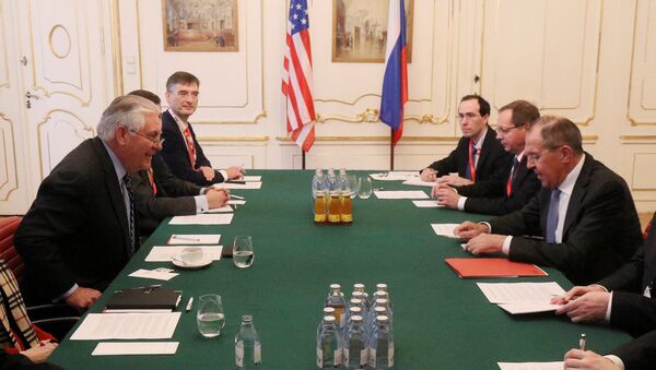 Rusya Dışişleri Bakanı Sergey Lavrov ile ABD'li mevkidaşı Rex Tillerson - Sputnik Türkiye