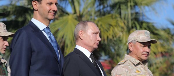 Putin Suriye'deki Hmeymim üssünde - Sputnik Türkiye
