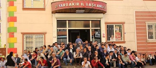 Diyarbakır’da oturma eylemi - Sputnik Türkiye