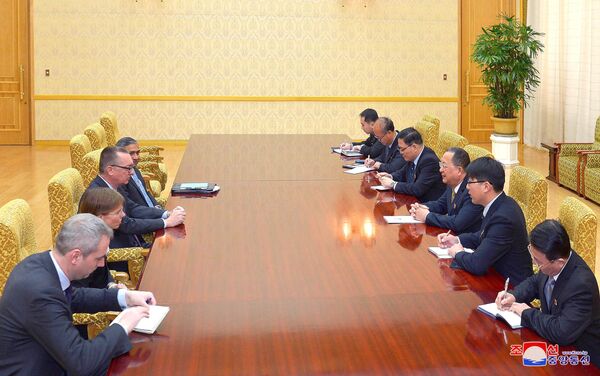 M Siyasi İşlerden Sorumlu Genel Sekreter Başyardımcısı Feltman Kuzey Koreli yetkililerle - Sputnik Türkiye