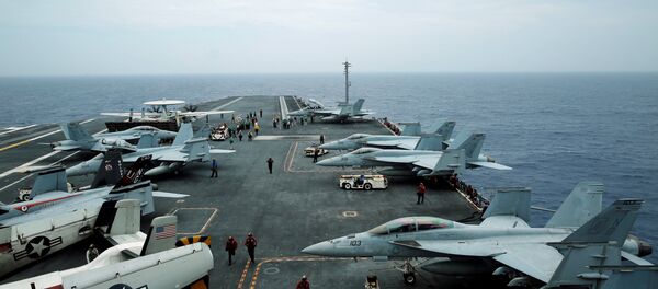 F/A-18 Hornet, E-2D Hawkeye  John C. Stennis uçak gemisi Malabar ortak tatbikatı Okinava - Sputnik Türkiye