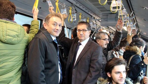 Metrobüs, güven timleri - Sputnik Türkiye