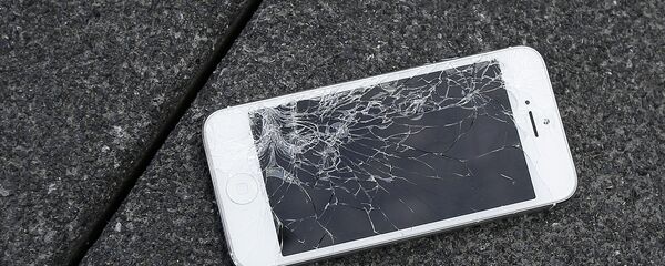 Akıllı telefon-Kırık ekran - Sputnik Türkiye