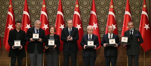 Cumhurbaşkanlığı Kültür ve Sanat Büyük Ödülleri verildi Cumhurbaşkanlığı Kültür ve Sanat Büyük Ödülleri verildi - Sputnik Türkiye