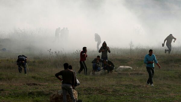 Gazze sınırında İsrail güçlerinin gazlı müdahalesi - Sputnik Türkiye