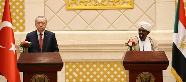 Recep Tayyip Erdoğan Sudan'da basın açıklaması yapıyor - Sputnik Türkiye