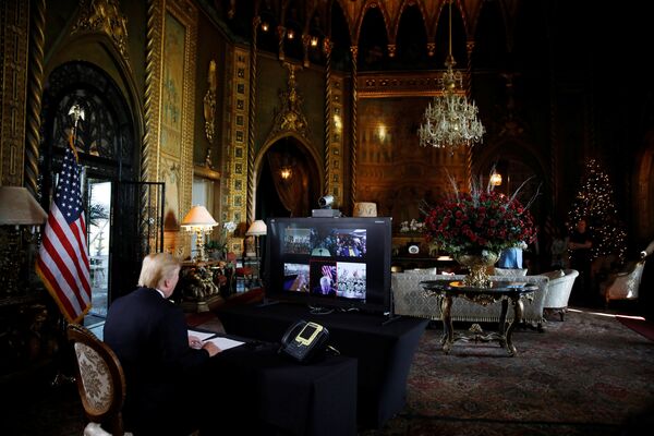 Trump Noel arifesinde ABD askerleri ile görüştü - Sputnik Türkiye