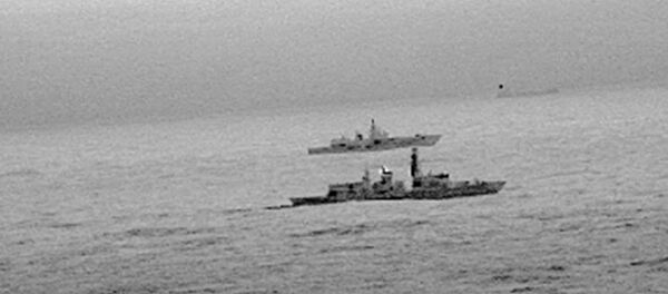 İngiliz St. Albans firkateyni, Kuzey Denizi'nde İngiltere karasularında seyreden Rus Amiral Gorşkov firkateynine refakat etti. - Sputnik Türkiye