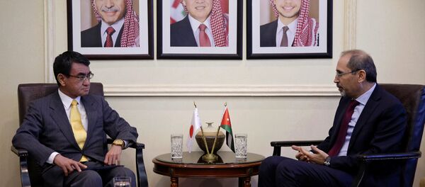 Japonya Dışişleri Bakanı Taro Kono ile Ürdünlü mevkidaşı Eymen Safadi - Sputnik Türkiye