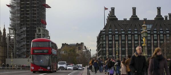 Londra'da Yaşam /  İngiltere'nin başkenti Londra'da tarihi dokuları taşıyan bir çok yapıları görmek mümkün. Londra'nın simgesi çift katlı otobüslerinde yer aldığı caddeler eşsiz güzellikler sunuyor. - Sputnik Türkiye