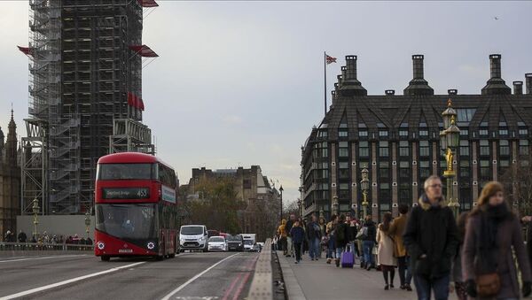 Londra'da Yaşam /  İngiltere'nin başkenti Londra'da tarihi dokuları taşıyan bir çok yapıları görmek mümkün. Londra'nın simgesi çift katlı otobüslerinde yer aldığı caddeler eşsiz güzellikler sunuyor. - Sputnik Türkiye