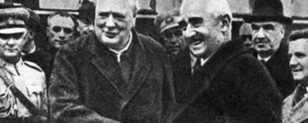 Cumhurbaşkanı İnönü İngiltere Başbakanı Sir Winston Churchill Cumhurbaşkanı İnönü İngiltere Başbakanı Sir Winston Churchill - Sputnik Türkiye