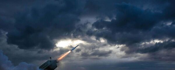 ABD'li silah üreticisi Raytheon aralarında Türkiye'nin de bulunduğu 10 ülkeye AMRAAM havadan havaya füze satışı için sözleşme yaptı. - Sputnik Türkiye