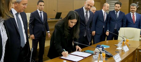 Çalışma ve Sosyal Güvenlik Bakanı Jülide Sarıeroğlu - Sputnik Türkiye