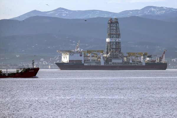 Türkiye'nin ilk sondaj gemisi Deepsea Metro-2 geliyor - Sputnik Türkiye