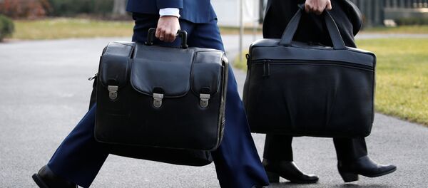 ABD Başkanı'nın nükleer saldırı düzenlemek için kullanması gereken çanta - Sputnik Türkiye