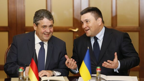 Almanya Dışişleri Bakanı Sigmar Gabriel ile Ukraynalı mevkidaşı Pavlo Klimkin - Sputnik Türkiye