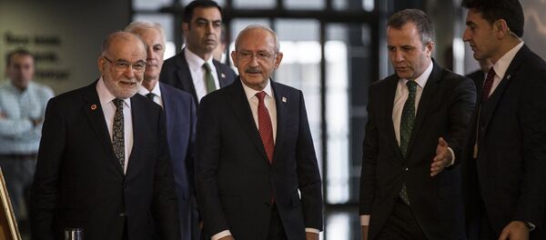 Temel Karamollaoğlu, Kemal Kılıçdaroğlu - Sputnik Türkiye