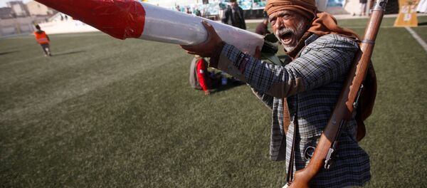 Riyad, Yemen saldırısını 21 Aralık 2017'de 1000. gününü doldurmasına rağmen hala devam ettiriyor. Direnen Husiler ise Suudileri korkutan füzelerin maketleriyle mizansen de yapıyor.  - Sputnik Türkiye