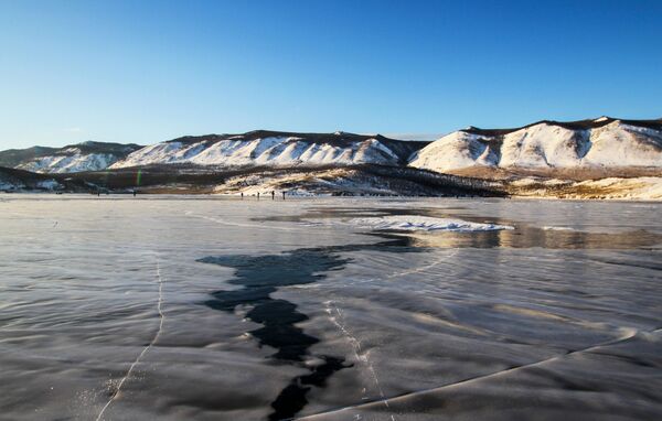 Baykal Gölü'nün buzları. - Sputnik Türkiye