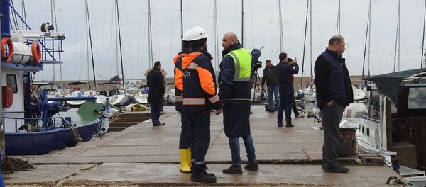 Urla'da denize fuel-oil sızdı, liman kapatıldı - Sputnik Türkiye