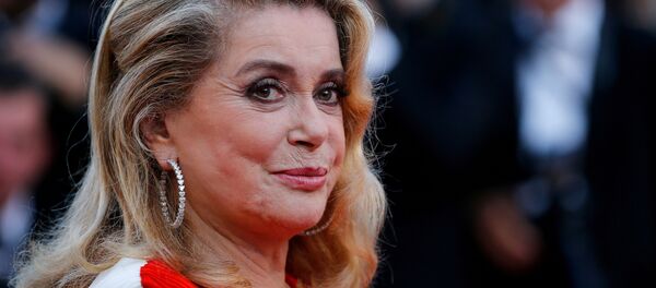 Catherine Deneuve 70. Cannes Film Festivali - Sputnik Türkiye
