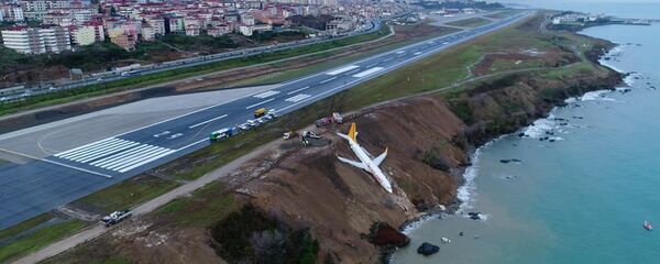 Trabzon'da pistten çıkan Pegasus uçağı - Sputnik Türkiye