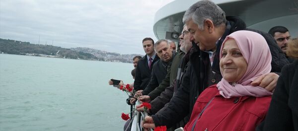 Nazım Hikmet, Türkiye'de son ayak bastığı yerde anıldı - Sputnik Türkiye